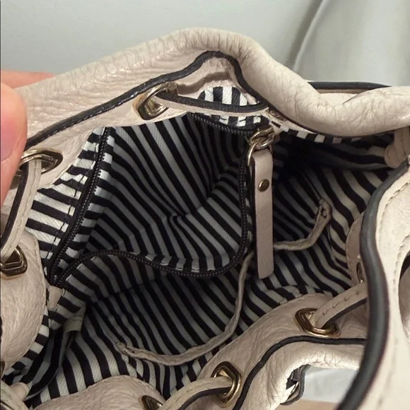 Kate Spade Pebbled Leather Drawstring Bucket Bag in Light Beige/White - Picture 7 of 10